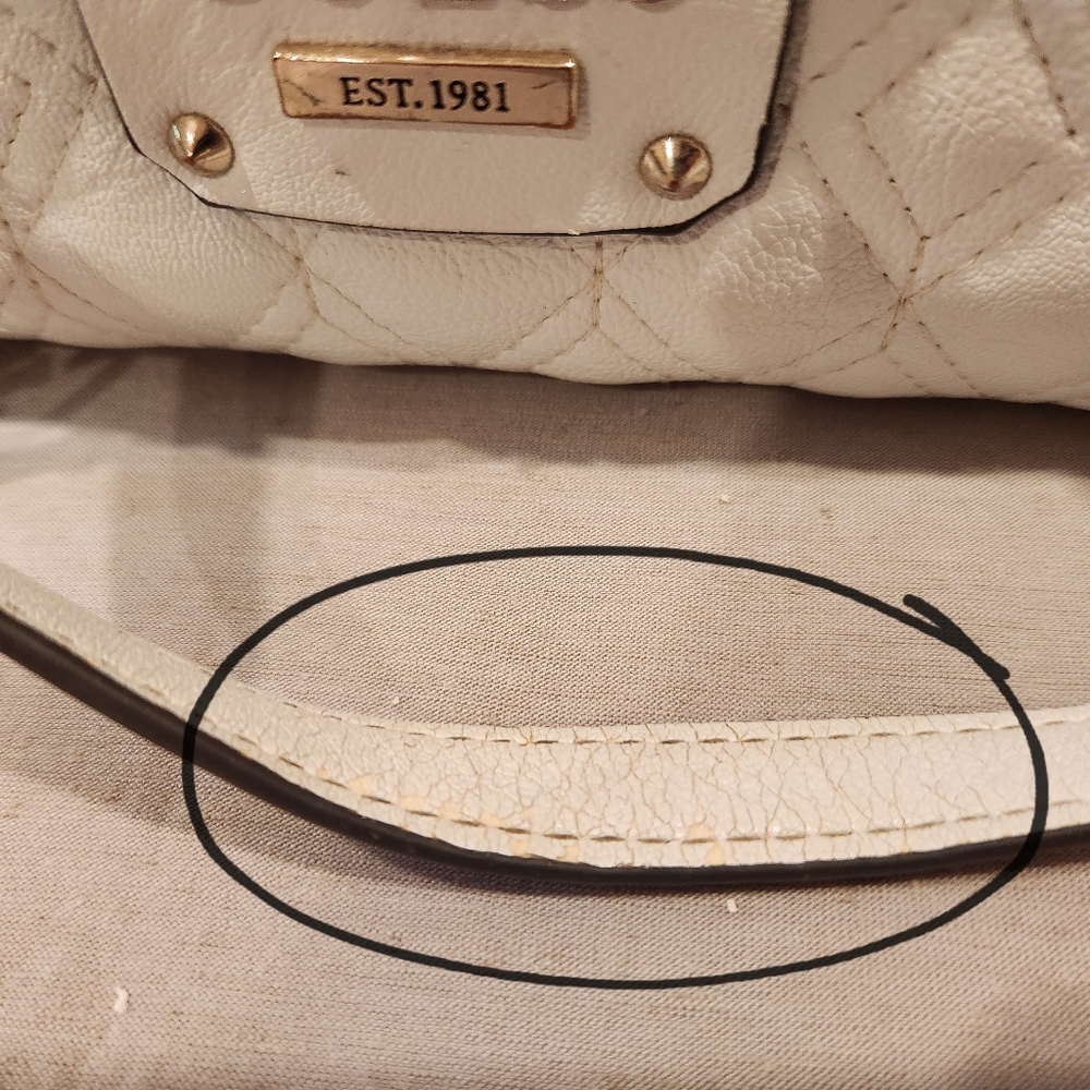 Guess Quilted White Shoulder Bag - Picture 6 of 6
